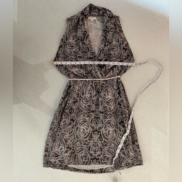 Aritzia WILFRED Sabine Paisley Lace Print Silk Crepe Faux Wrap Mini Dress - Picture 4 of 7